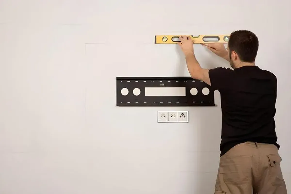 How to mount a TV on concrete wall