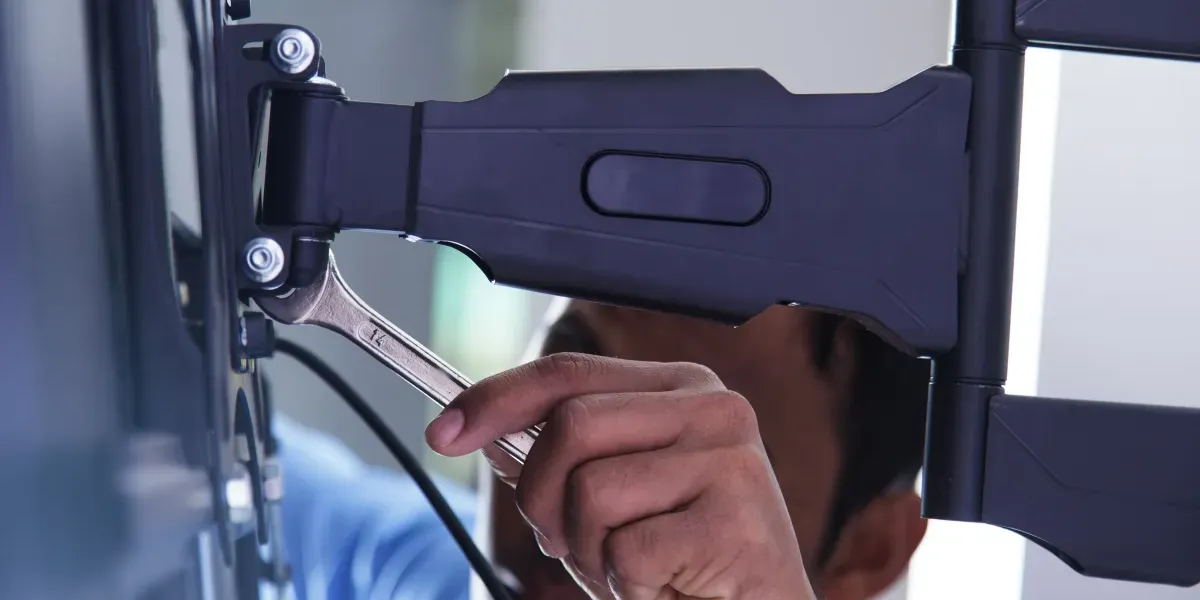 Is it safe to mount a TV on drywall?