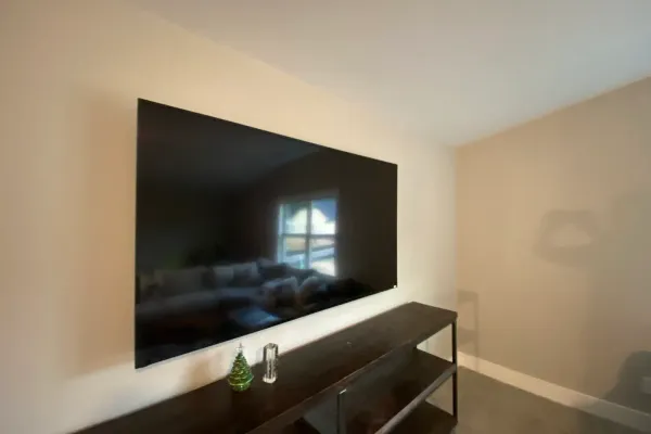 TV mounting services in Pinecrest, FL