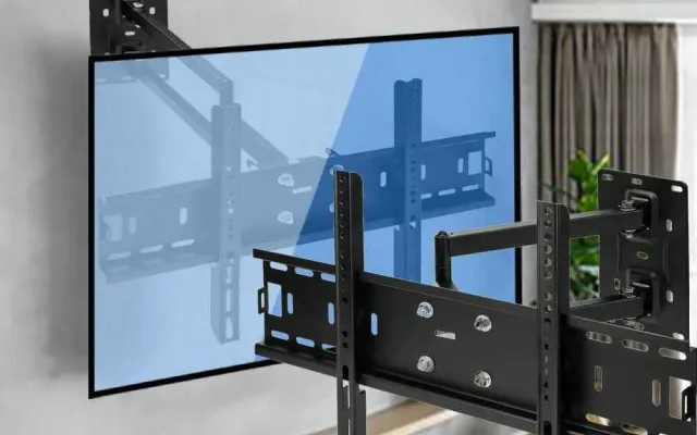 What tools do I need to wall mount a TV?