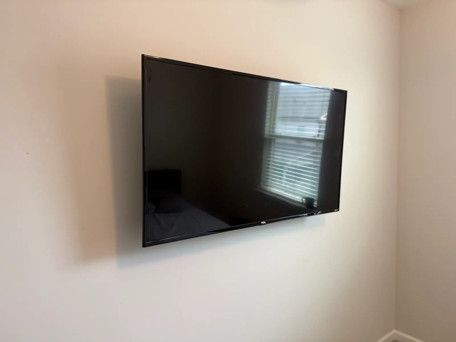 TV mounting services in Burbank, CA