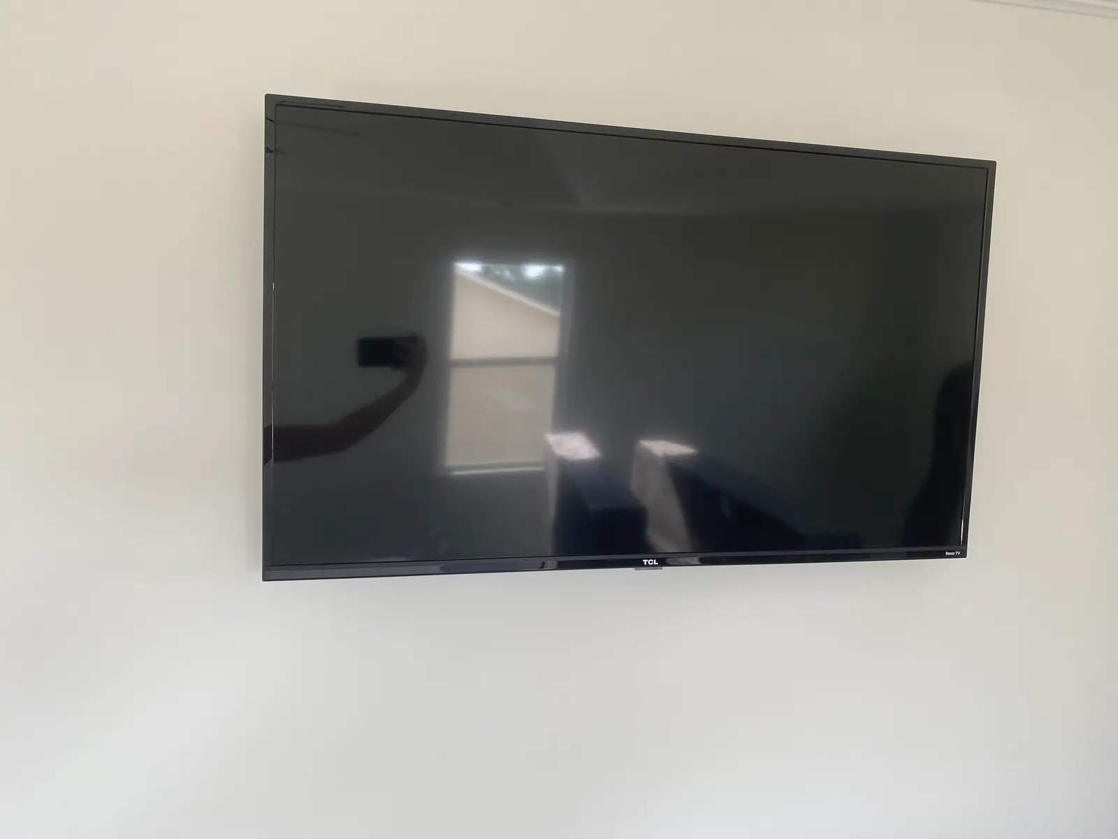 TV mounting services in Pasadena, CA