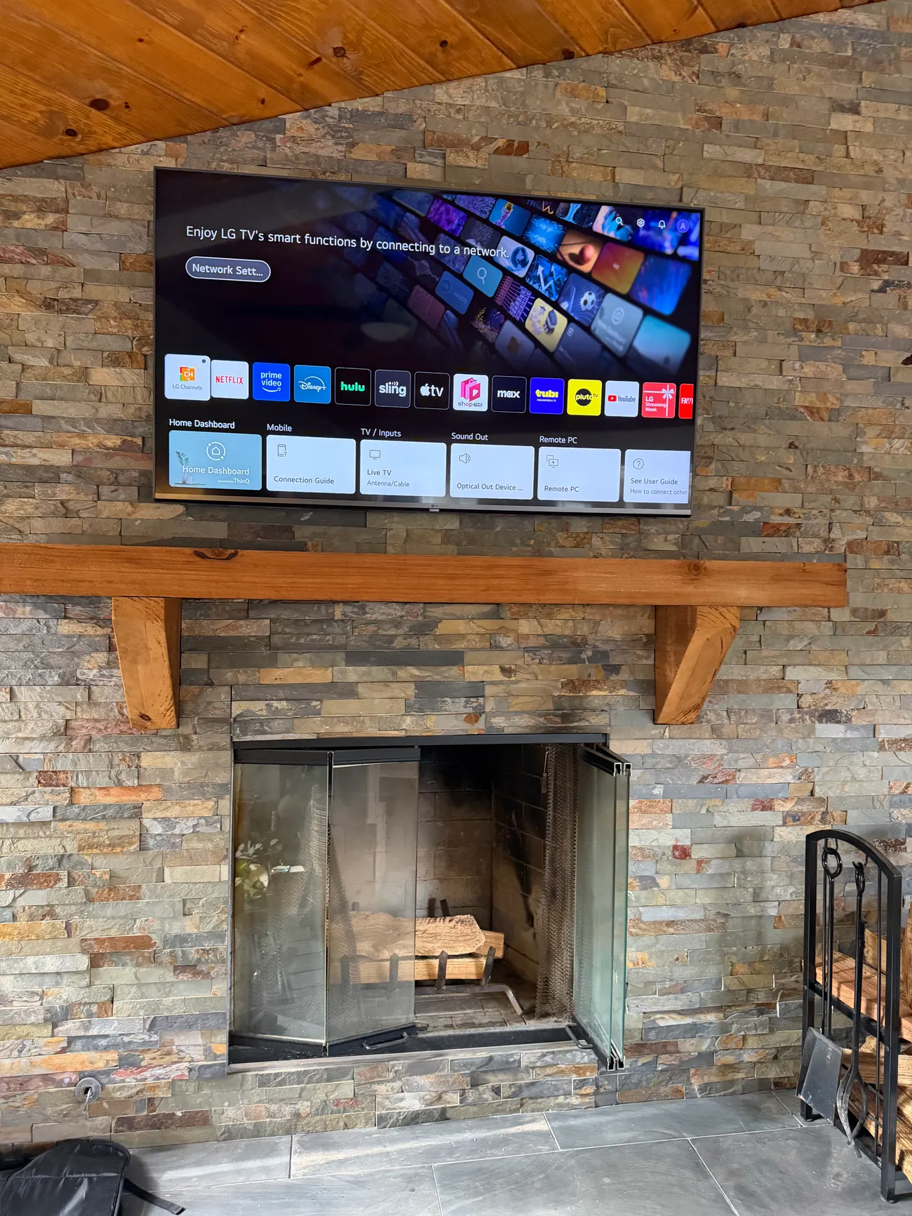 TV mounting services in Stockbridge, GA