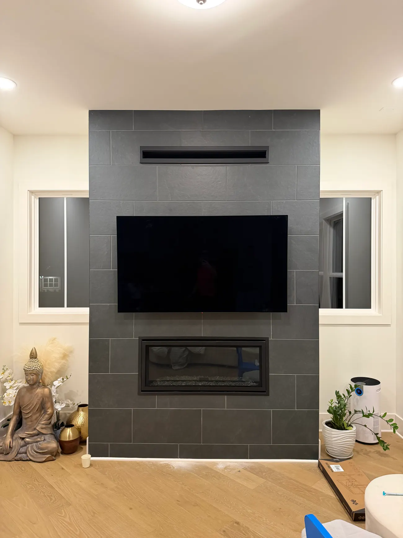 TV mounting services in Sunrise, FL
