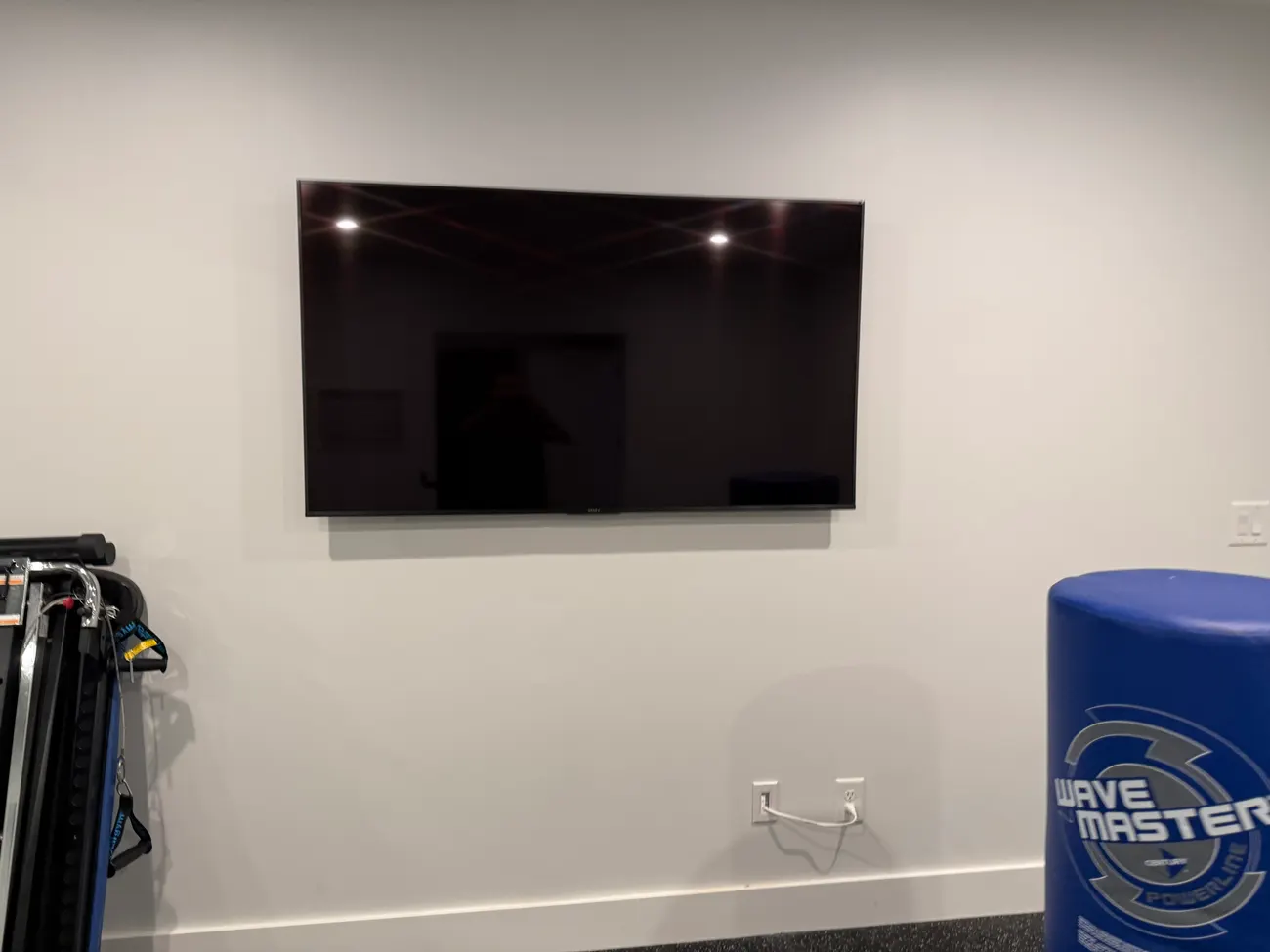 TV mounting services in Cutler Bay, FL